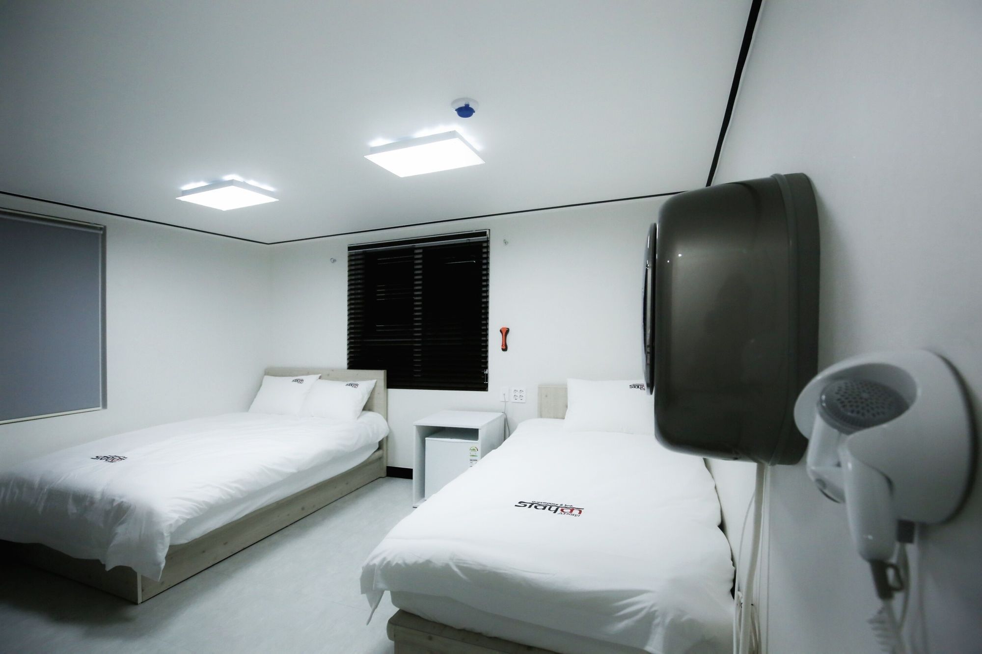 Stayan Guesthouse And Bnb Busan Exteriör bild